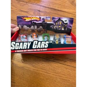 Hot Wheels Scary Cars 5 Trick or Treat Halloween Diecast Car Set